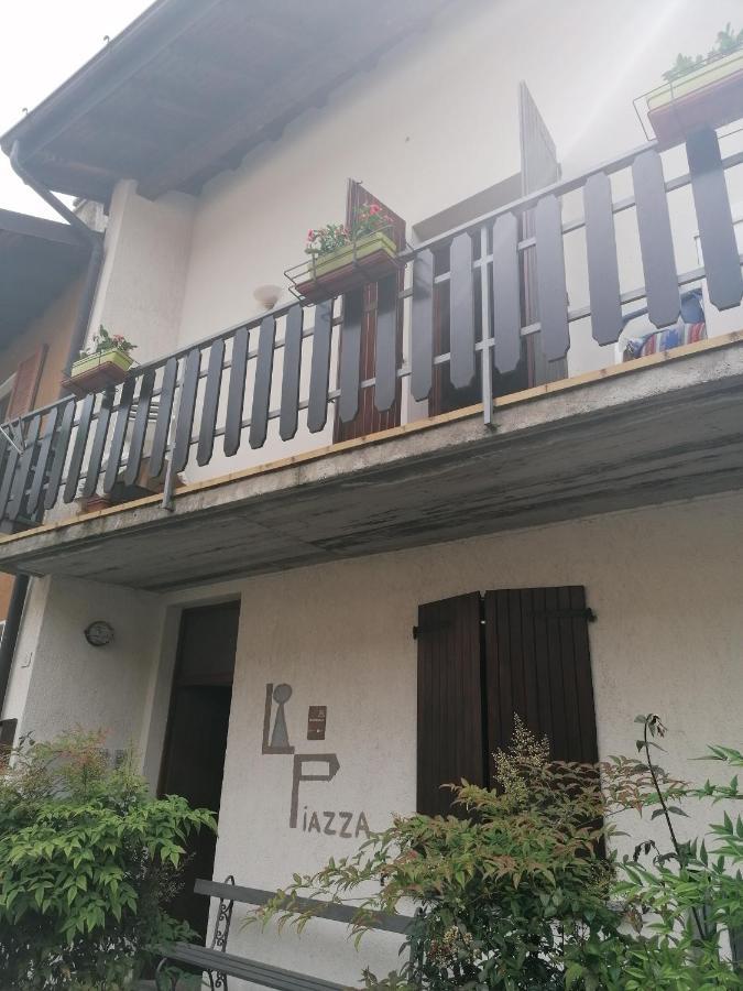 Villa Casa Vacanze 'La Piazza' à Zone Extérieur photo