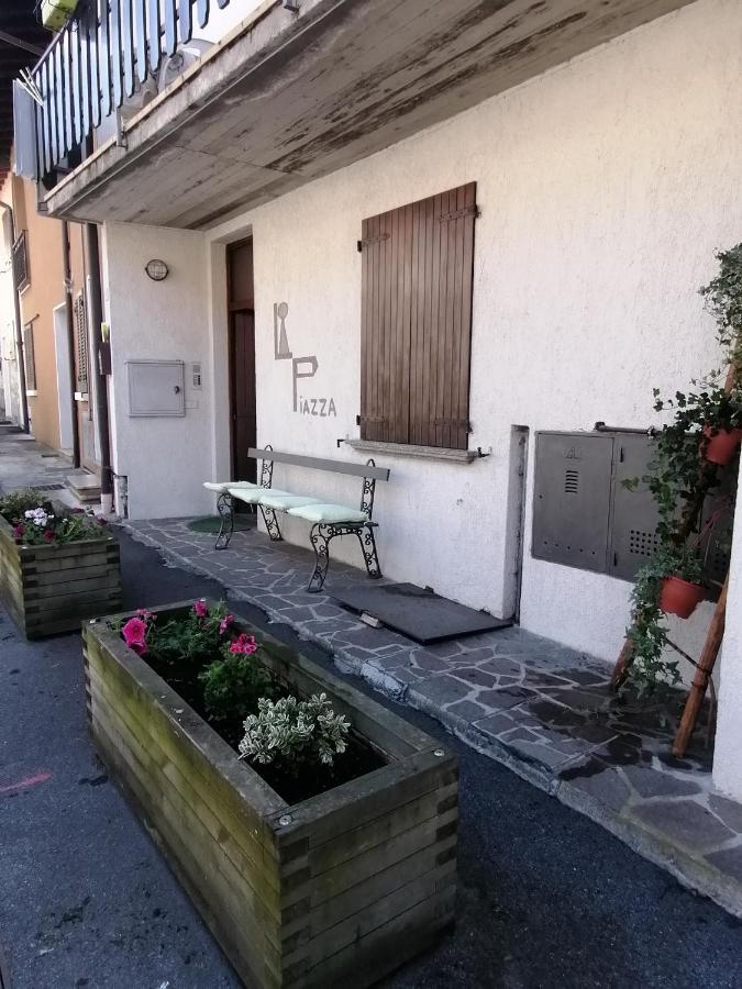 Villa Casa Vacanze 'La Piazza' à Zone Extérieur photo