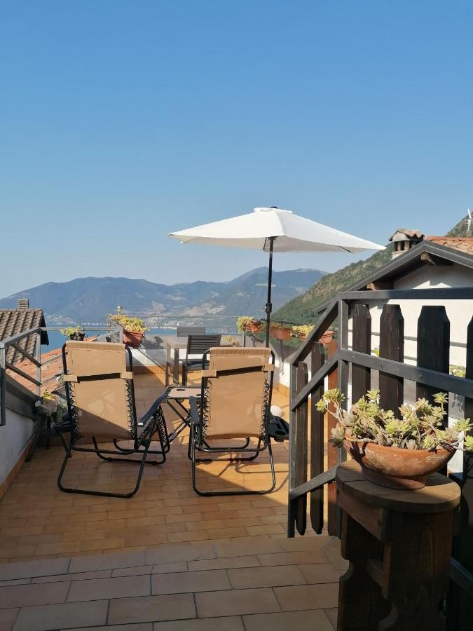 Villa Casa Vacanze 'La Piazza' à Zone Extérieur photo